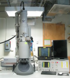 picture of the CM100 TEM, click to see a larger version